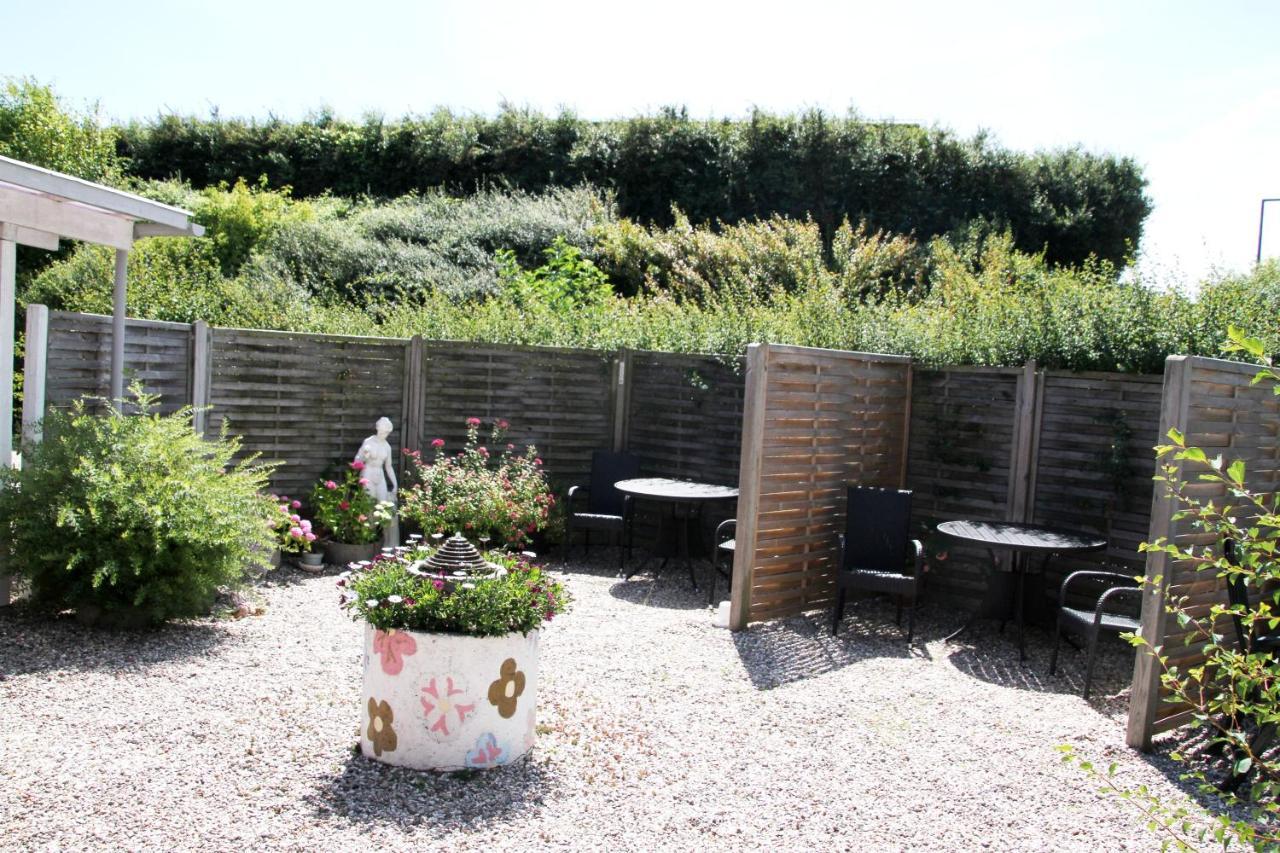 Hine Bakke Bed And Breakfast Rudkøbing Exteriér fotografie